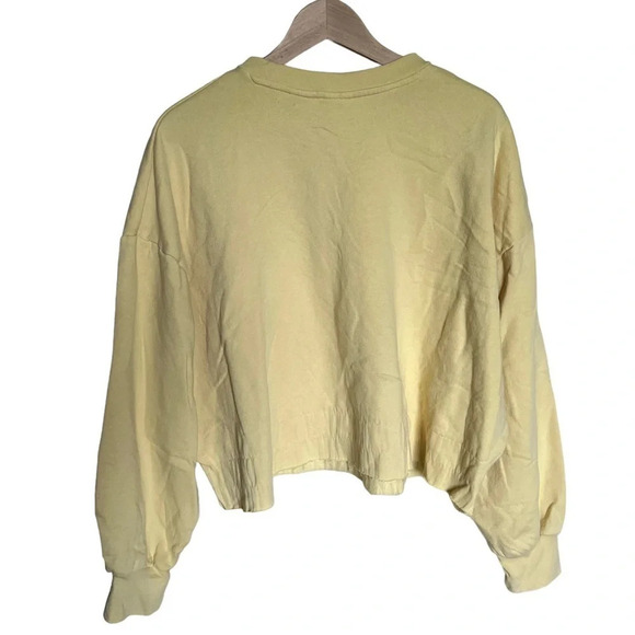 Levi’s • Yellow Crew Neck Crop Sweater - Picture 2 of 6